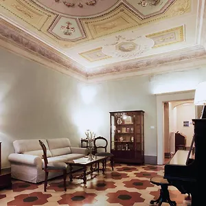 Almadelena Guest house
