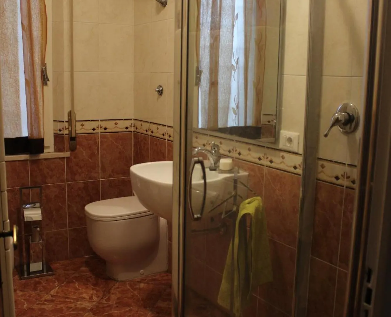 Room Rental Pisa - Parking E Wifi Gratuiti Πανσιόν