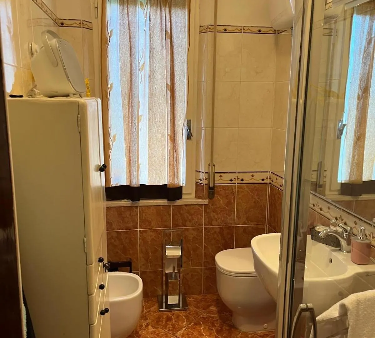 Guest house Room Rental Pisa - Parking E Wifi Gratuiti Italy