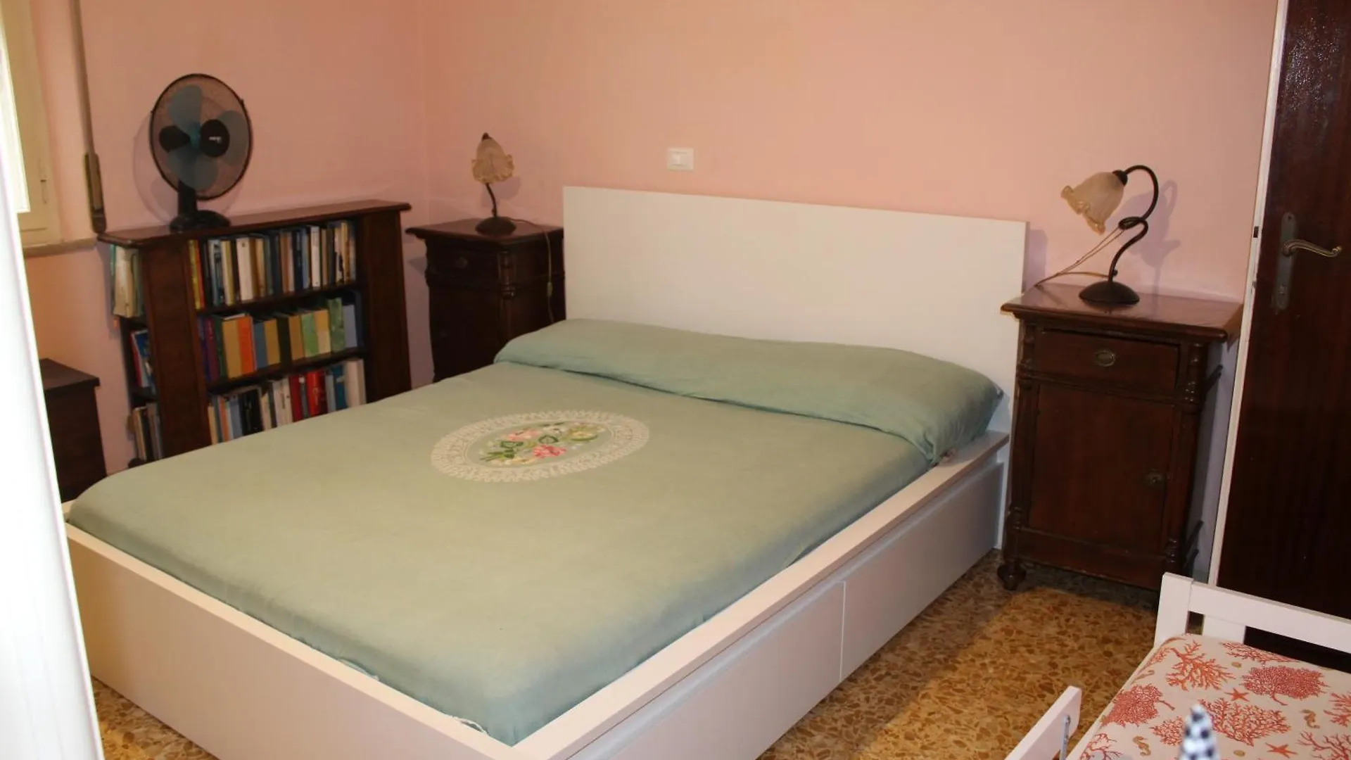 Guest house Room Rental Pisa - Parking E Wifi Gratuiti Italy